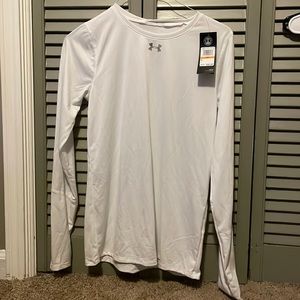 white long sleeve under armour shirt